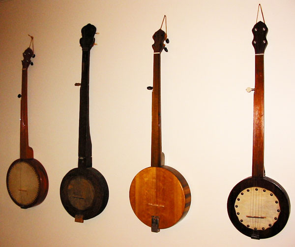 Appalachian clearance mountain banjo